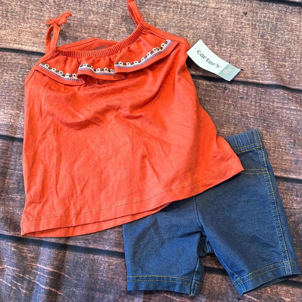 Red tank top w/ legging shorts outfit